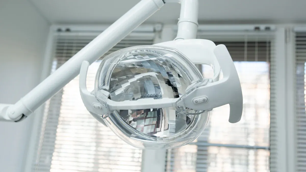 Argiztapen medikoko tresneria mantentzeko eta garbitzeko ezinbesteko aholkuak