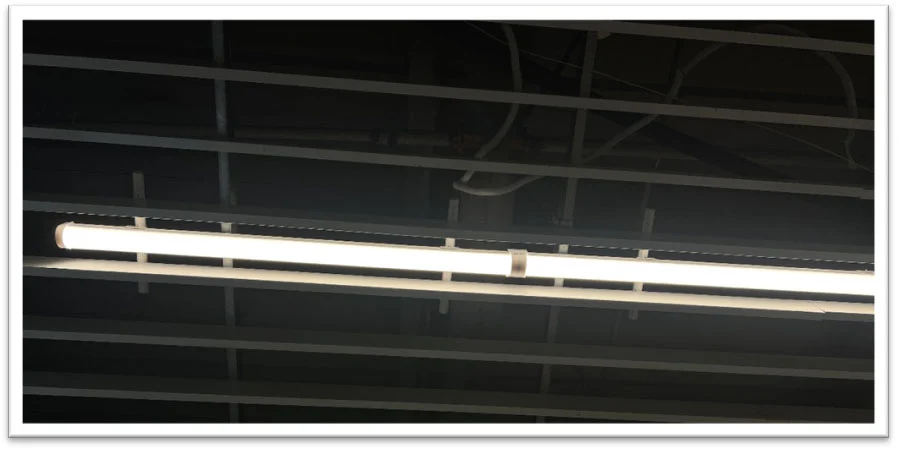 A3 Global Universal Batten Light